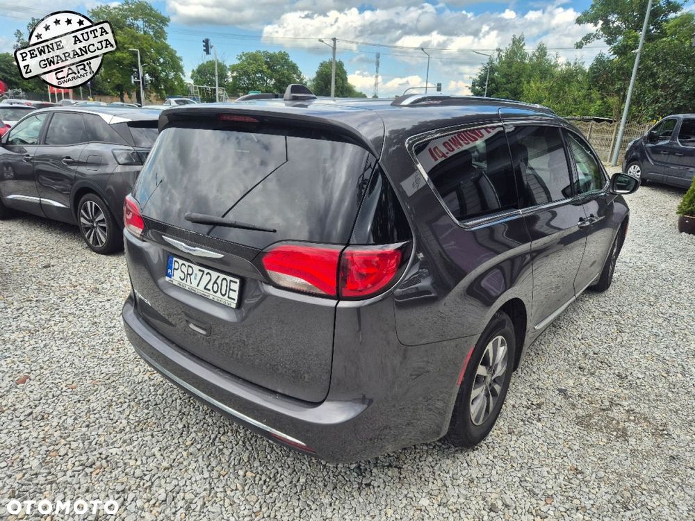 Chrysler Pacifica - 5