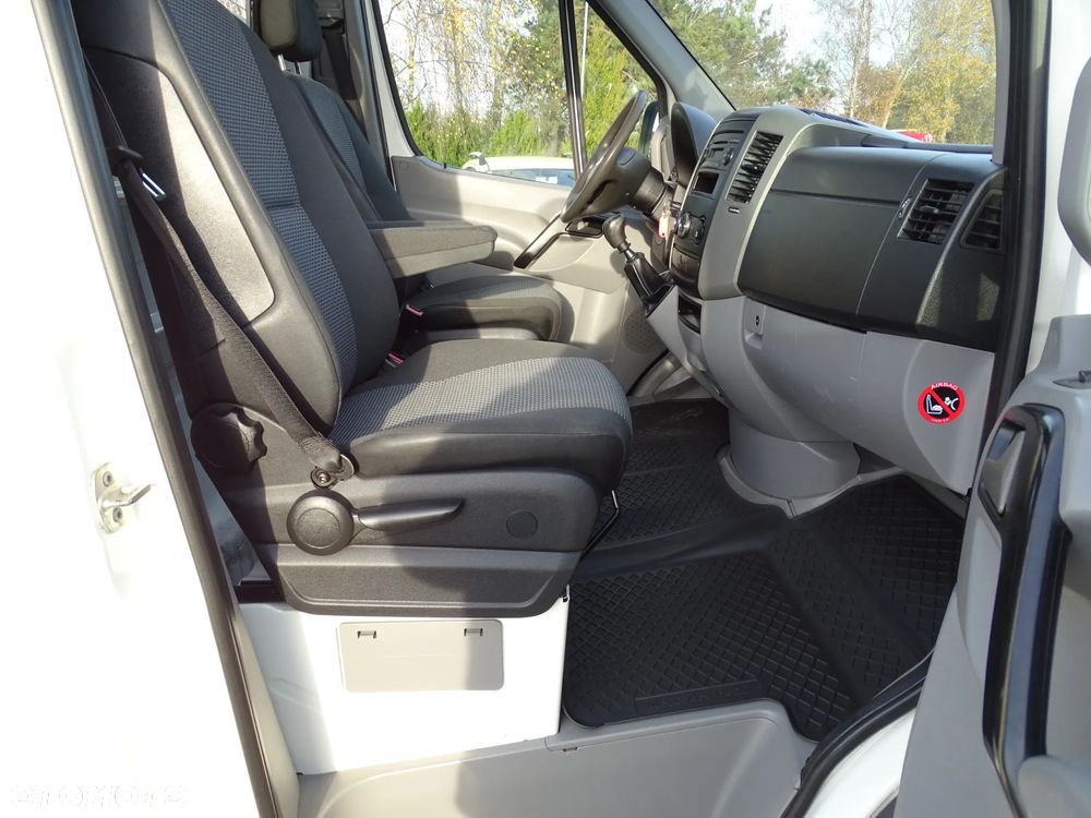 Mercedes-Benz SPRINTER - 18