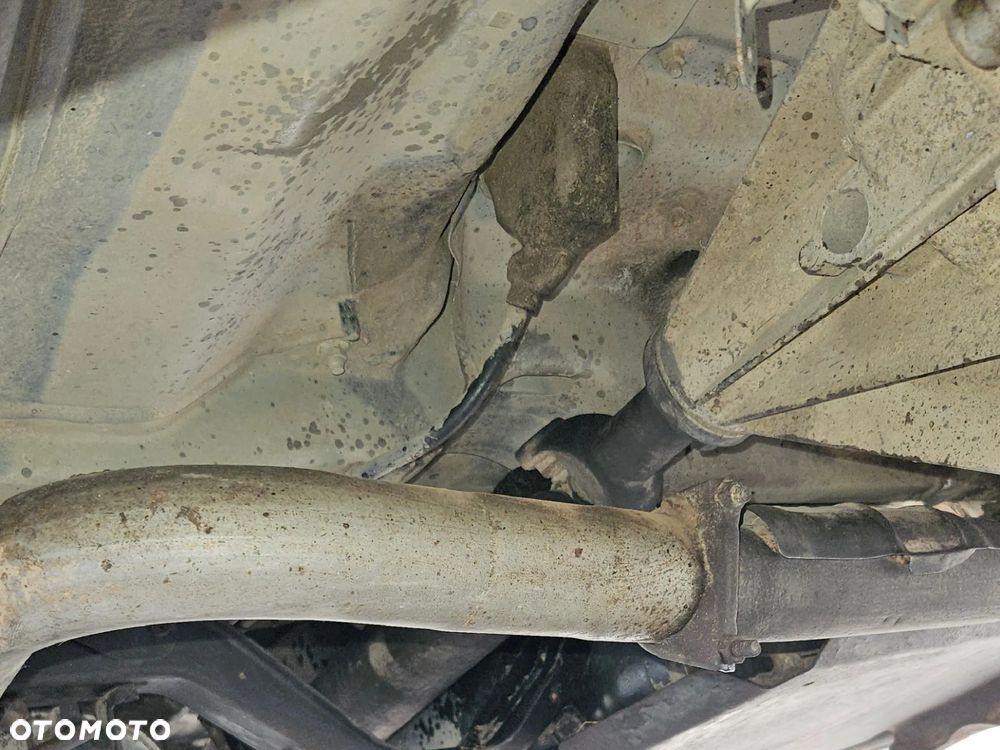 Nissan Navara 2.5 D EVO - 16