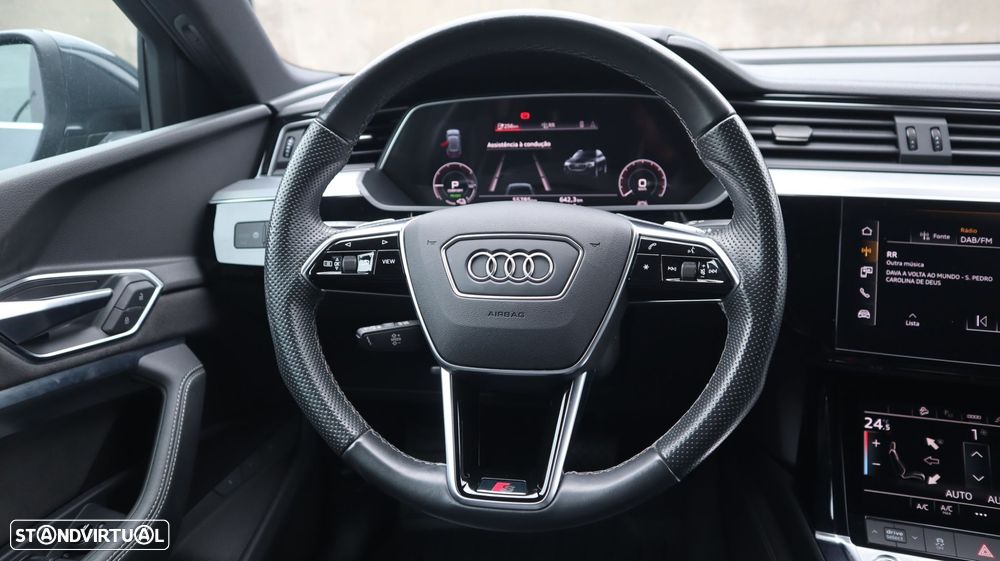 Audi e-tron 55 quattro - 17