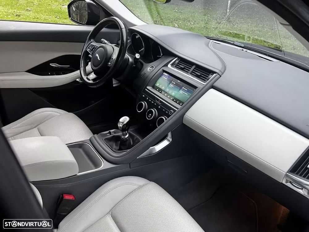 Jaguar E-Pace 2.0 i4D R-Dynamic S - 31