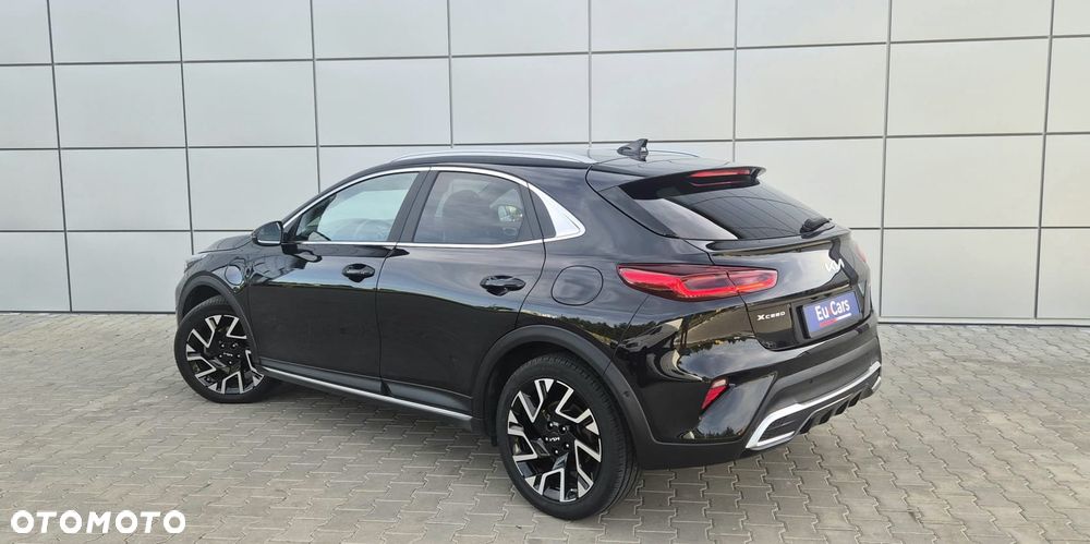 Kia XCeed - 10