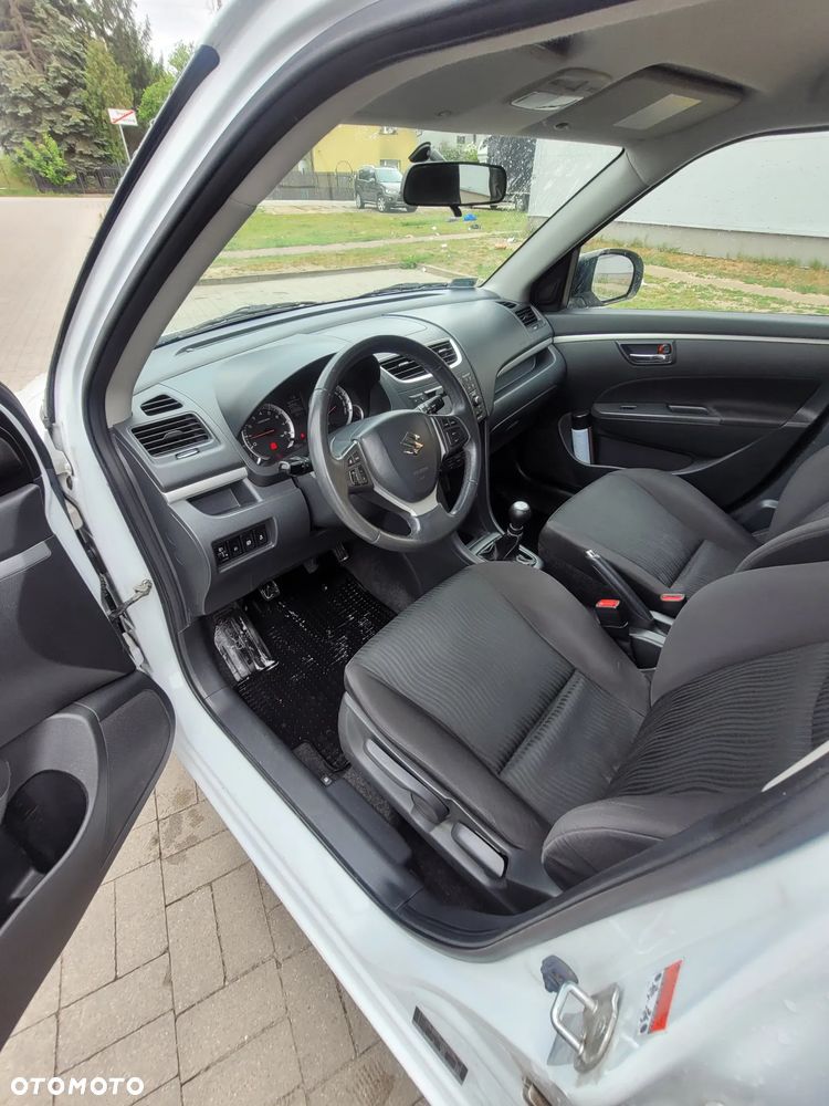 Suzuki Swift 1.2 Elegance EASS - 4