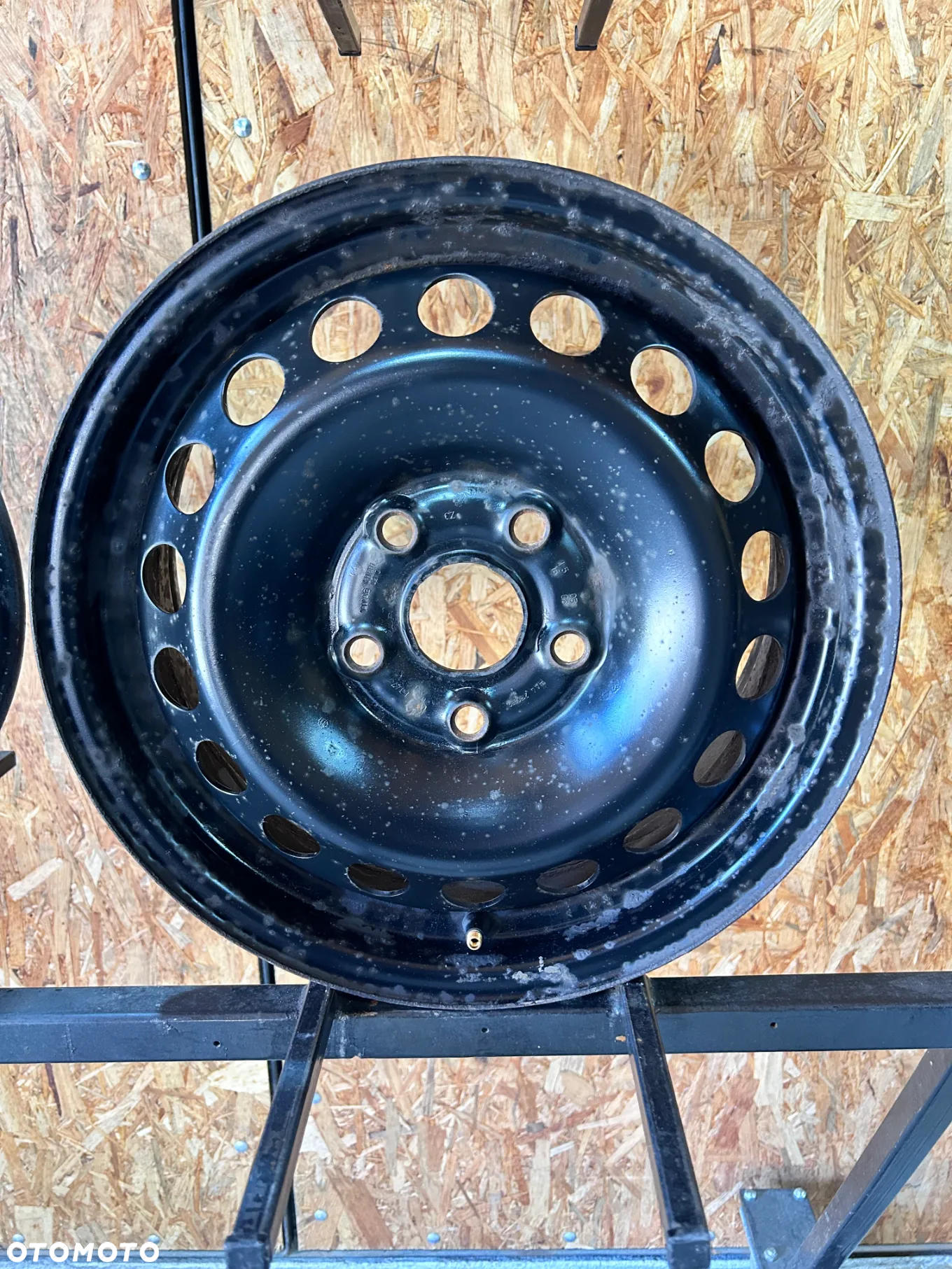4 FELGI STAL. VW GOLF 5 , 6 , TOURAN , CADDY , SKODA OCTAVIA 2 , SEAT LEON 2 , GOLF PLUS  15'' 6J  ET47 - 5