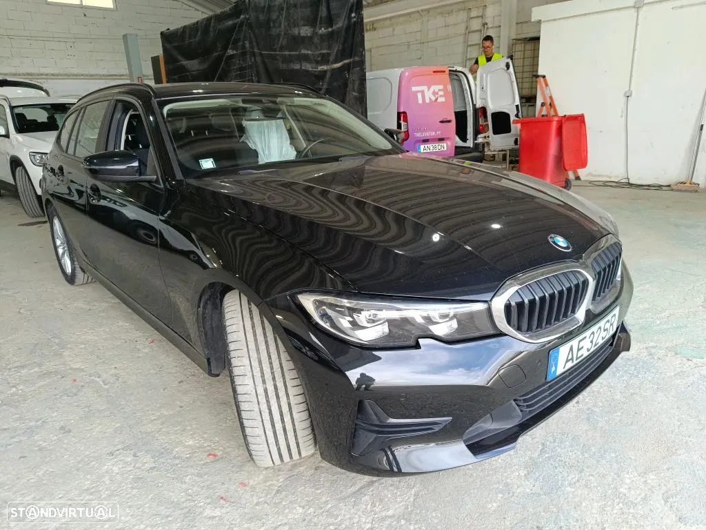 BMW 318 d Touring Essence - 4