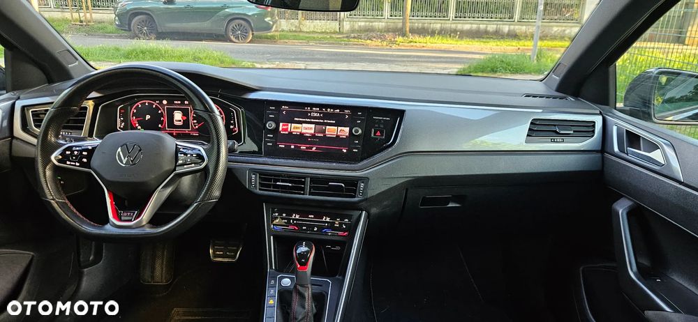Volkswagen Polo 2.0 TSI DSG GTI - 25