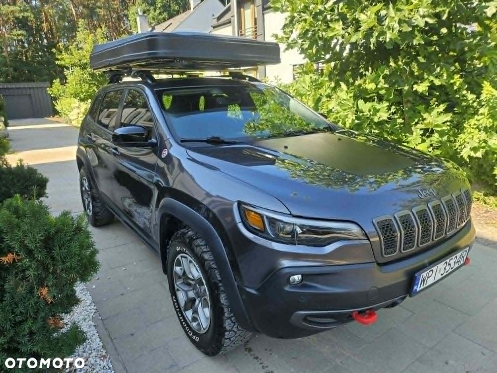 Jeep Cherokee - 1