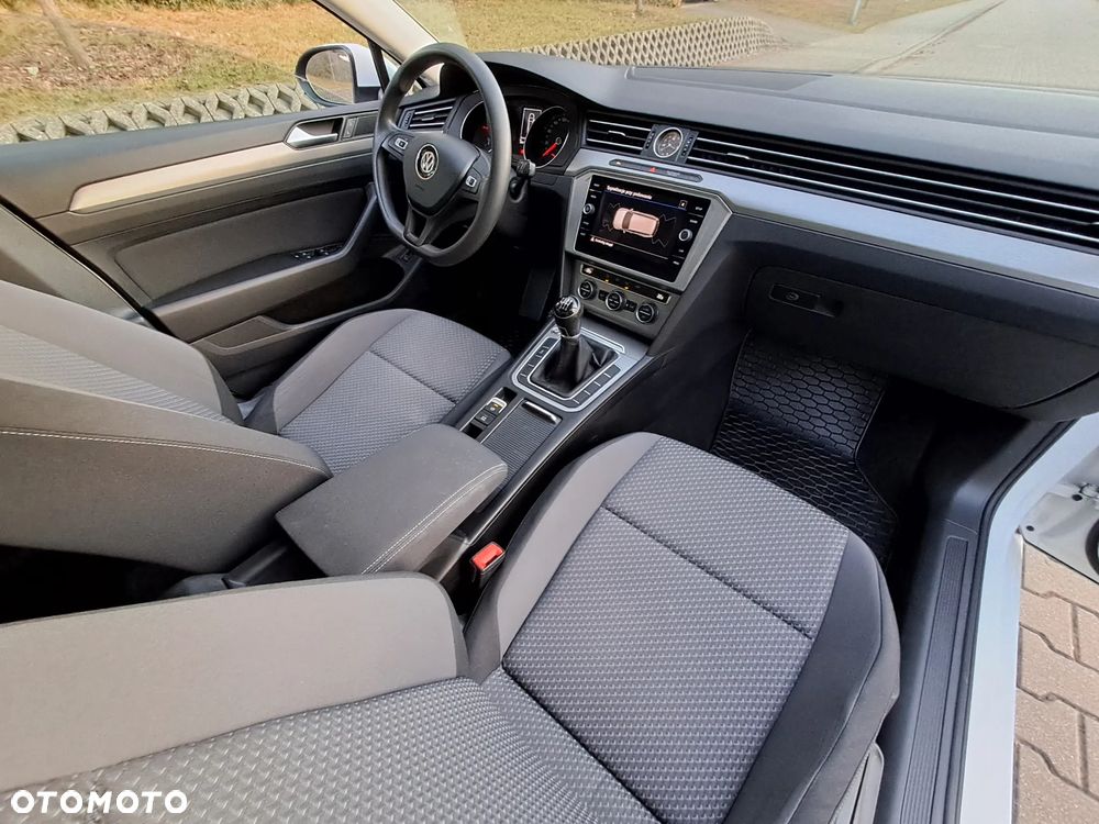 Volkswagen Passat Variant - 7