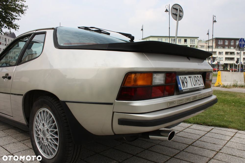 Porsche 924 - 14