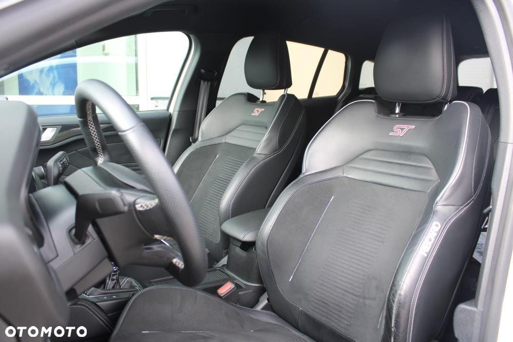 Ford Focus - 10