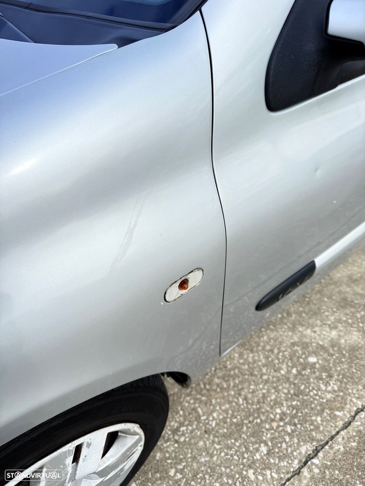 Renault Clio 1.2 16V Authentique - 9