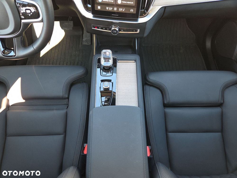 Volvo XC 90 B5 B AWD Plus Dark 7os - 28