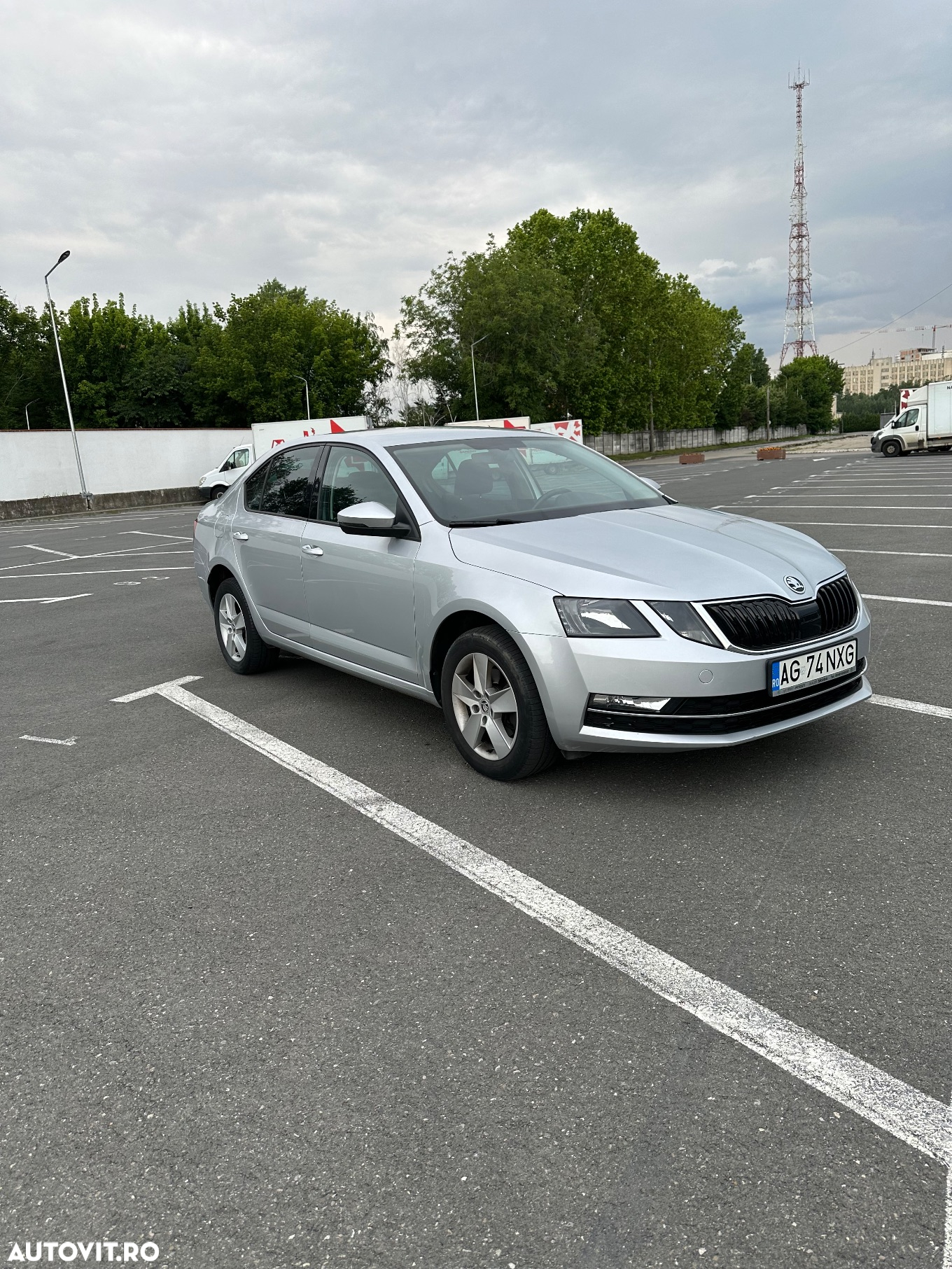 Skoda Octavia 2.0 TDI DSG 4X4 Style - 12