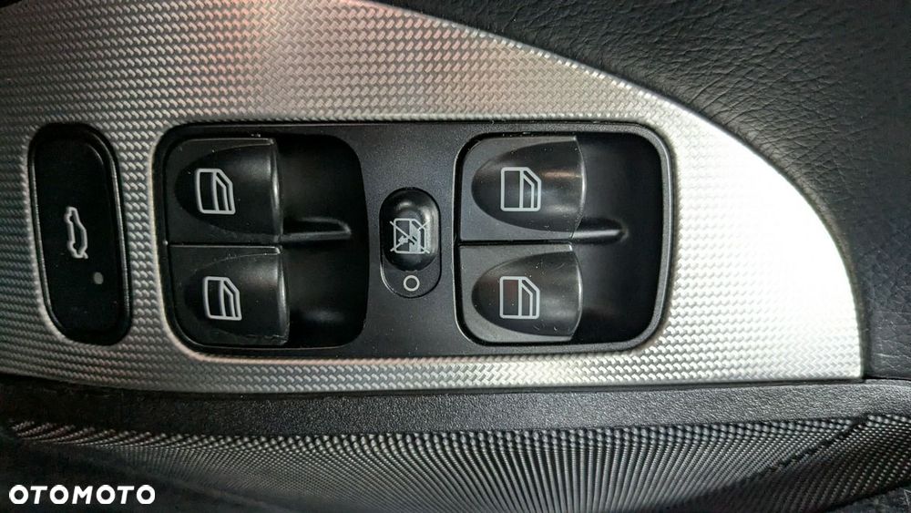 Mercedes-Benz CLK - 33
