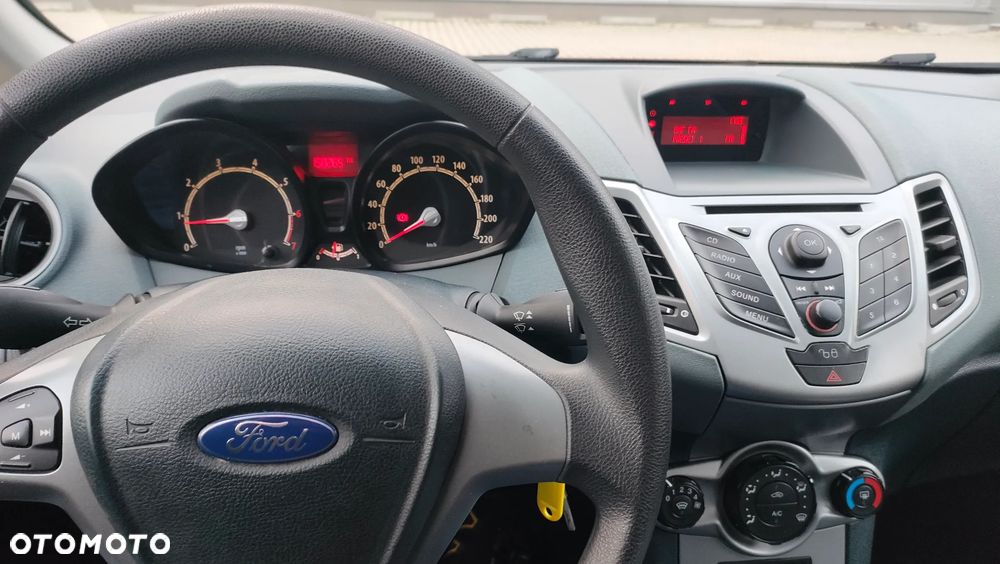 Ford Fiesta - 11