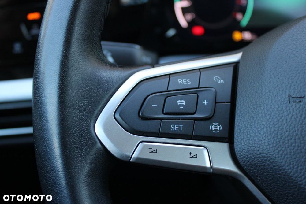 Volkswagen Golf - 12