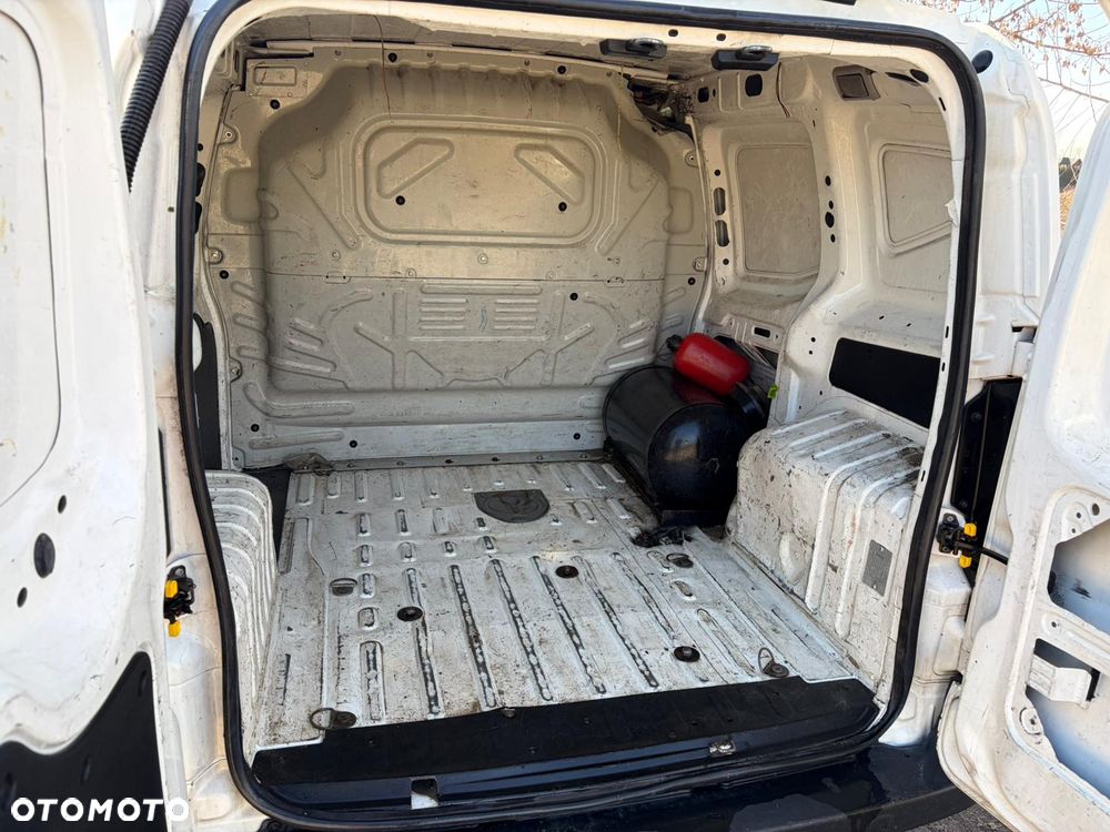Fiat Fiorino 1.4 Dynamic - 8