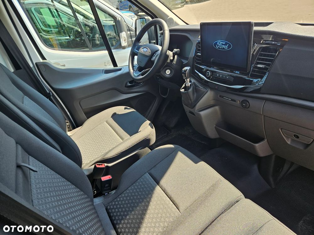 Ford Transit - 11