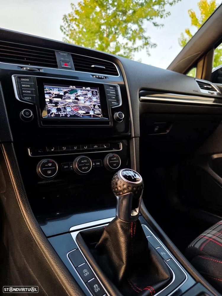 VW Golf 2.0 TSi GTi - 10