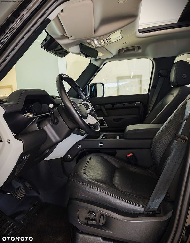 Land Rover Defender - 3