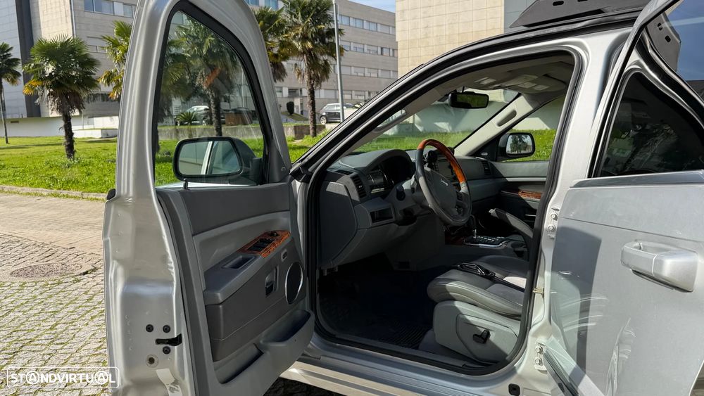 Jeep Grand Cherokee 3.0 CRD V6 Overland - 12