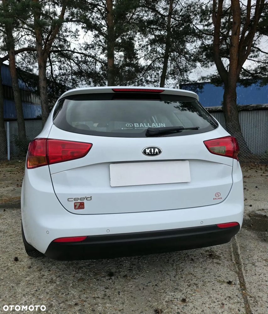 Kia Ceed - 22
