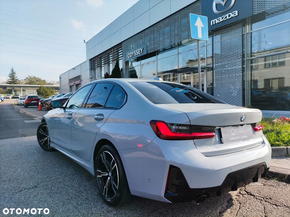 BMW 318I 2024 photo 2