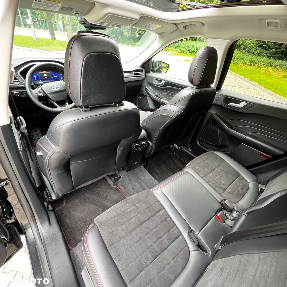 Ford Escape 2.0 EcoBoost AWD Titanium - 17