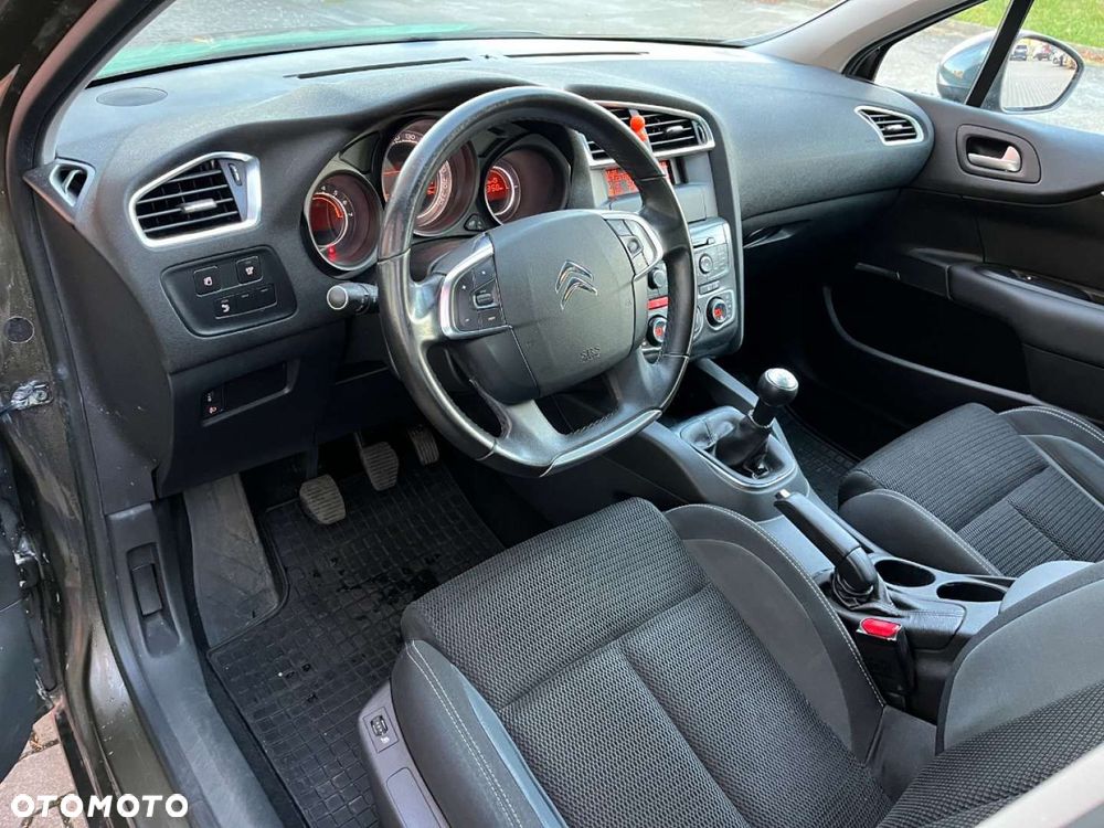Citroën C4 1.6 VTi SX - 8