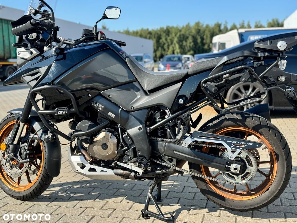 Suzuki V-STROM - 2