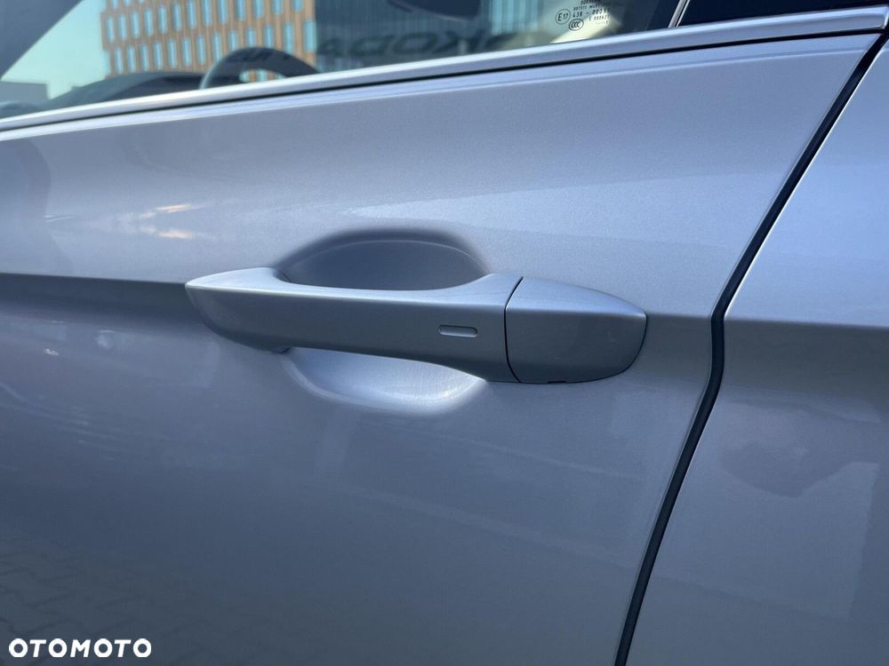 Volkswagen Passat 2.0 TDI 4Mot Elegance DSG - 38