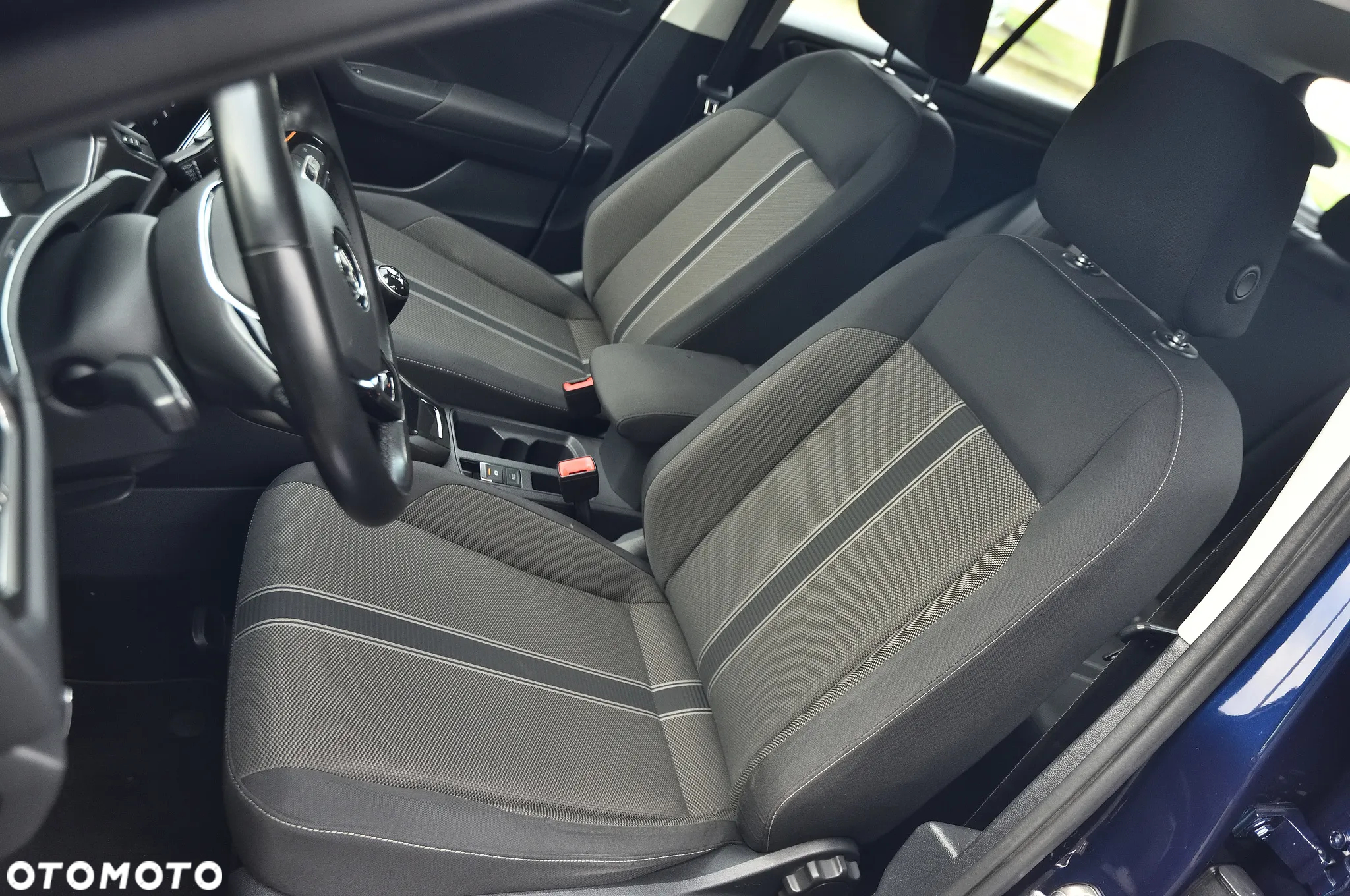 Volkswagen T-Roc 1.0 TSI Style - 34