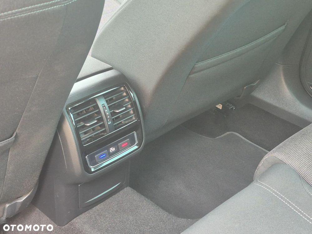 Volkswagen Passat 1.5 TSI OPF DSG Comfortline - 15