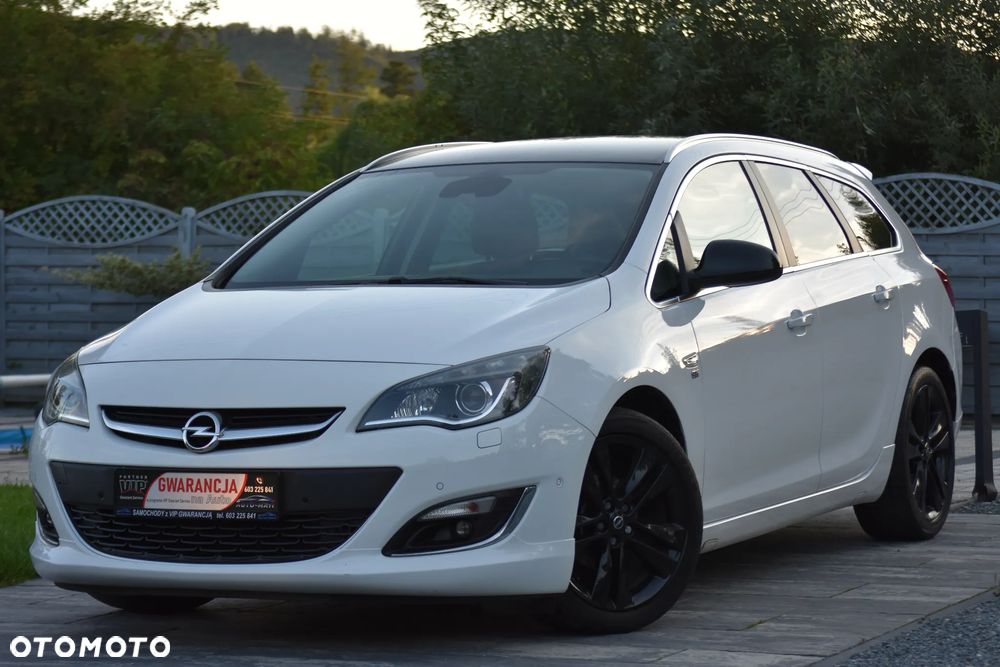 Opel Astra 1.4 Turbo Edition - 1