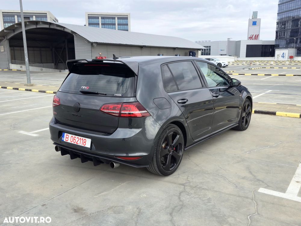 Volkswagen Golf 2.0 TSI BMT DSG GTI - 17