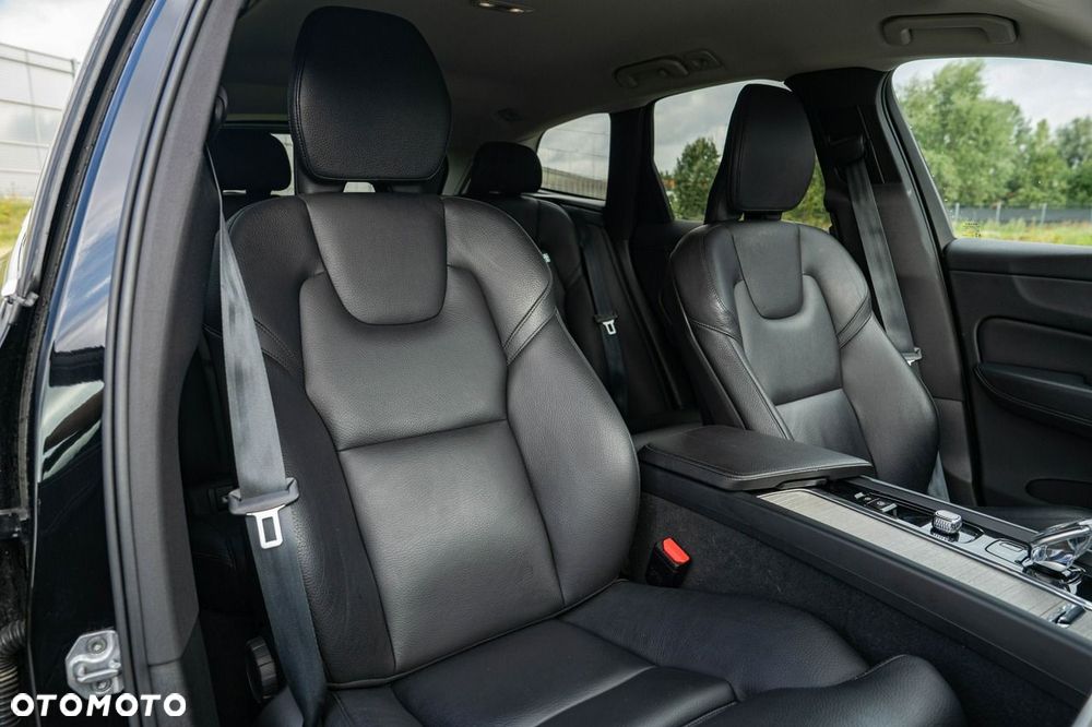 Volvo XC 60 B5 B AWD Inscription - 24