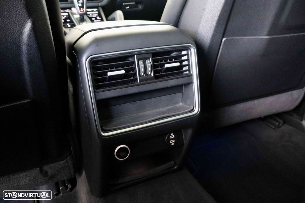 Porsche Cayenne Coupé E-Hybrid - 55