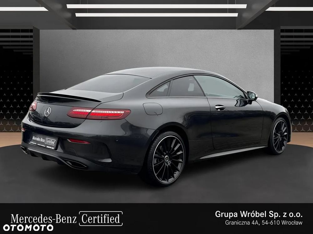 Mercedes-Benz Klasa E 300 d 4Matic 9G-TRONIC Night Edition - 5