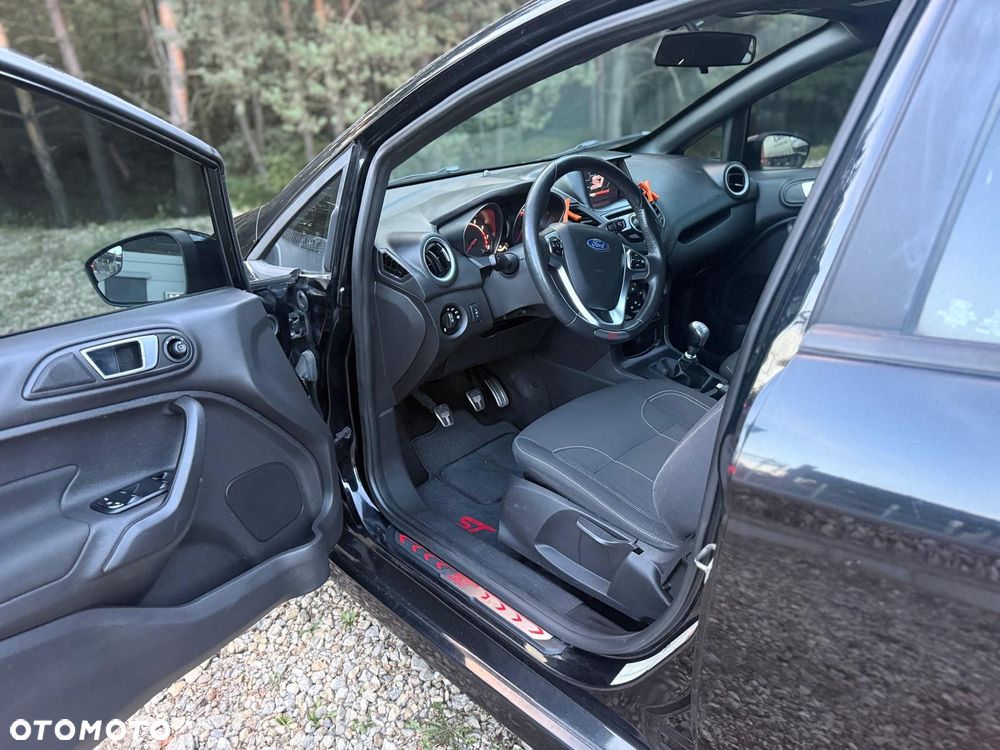 Ford Fiesta - 15