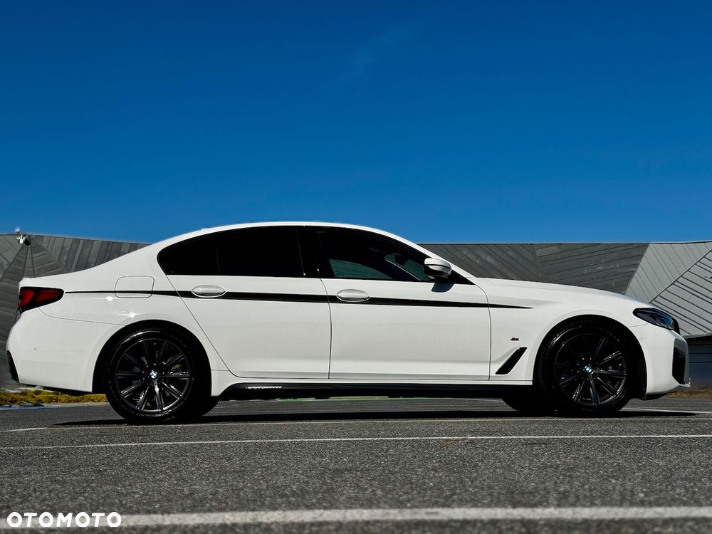 BMW Seria 5 520d M Sport - 15