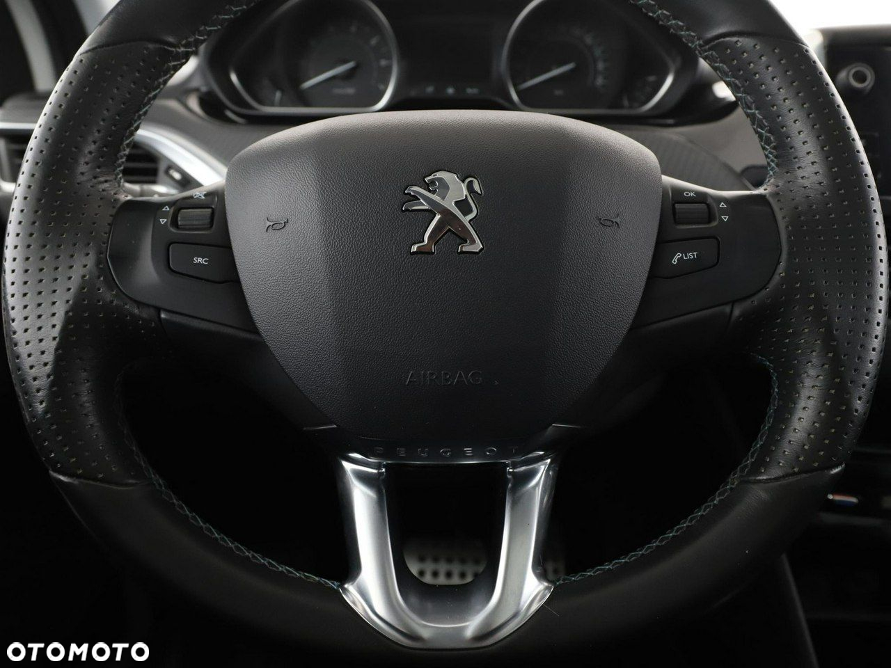 Peugeot 2008 1.2 Pure Tech Crossway S&S EAT6 - 21