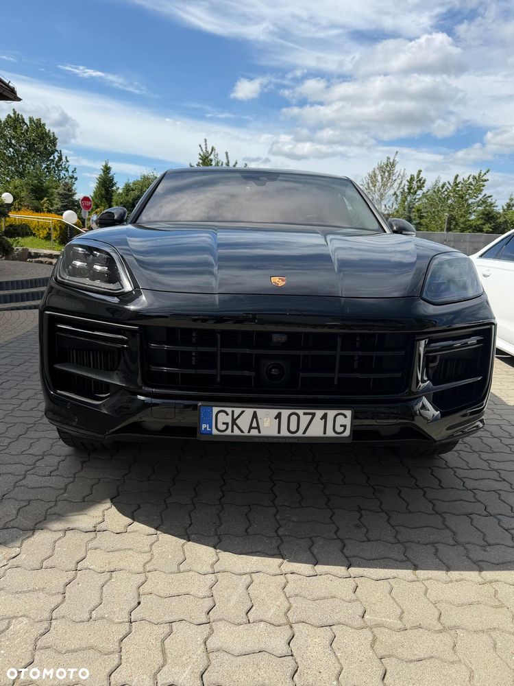 Porsche Cayenne Turbo S E-Hybrid - 1