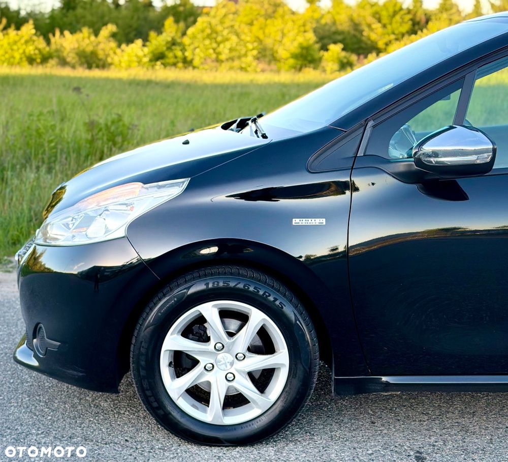 Peugeot 208 - 29