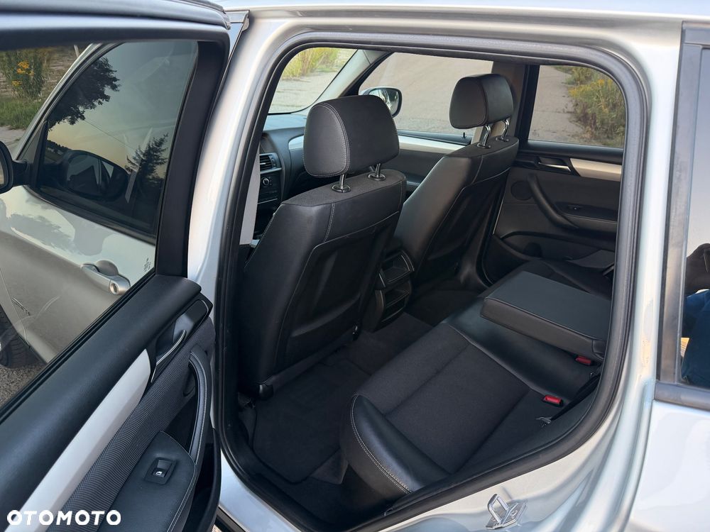 BMW X3 sDrive18d - 13