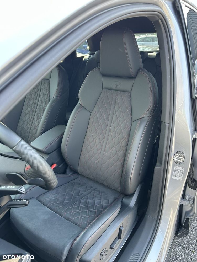 Audi Q4 e-tron - 14