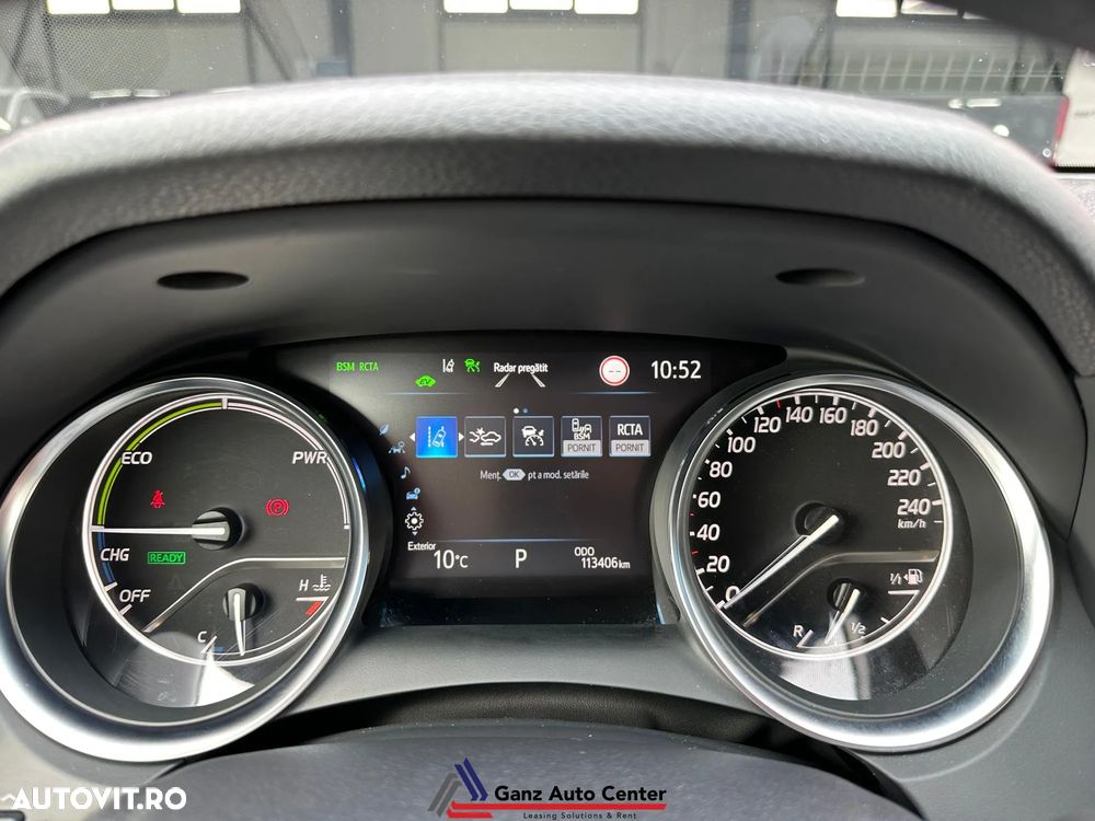 Toyota Camry Executive - 28