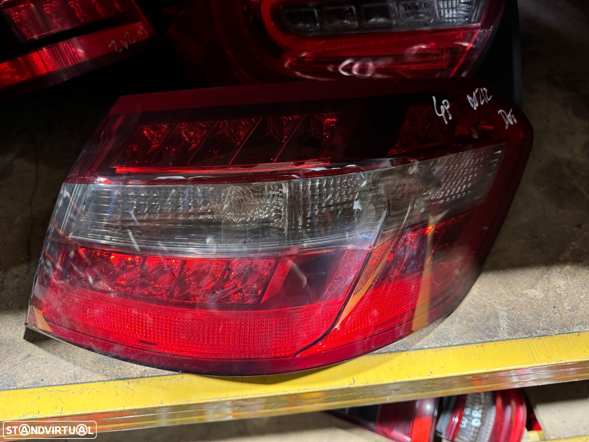 Farolim traseiro direito Mercedes W212 4 portas carro - 1