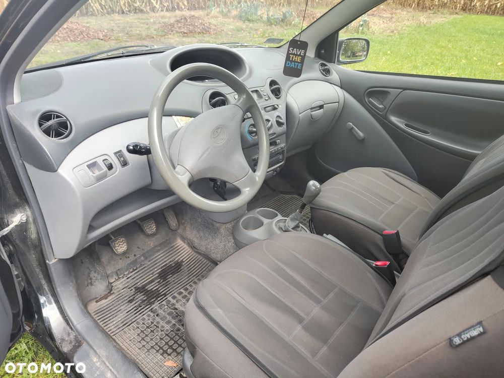 Toyota Yaris - 9