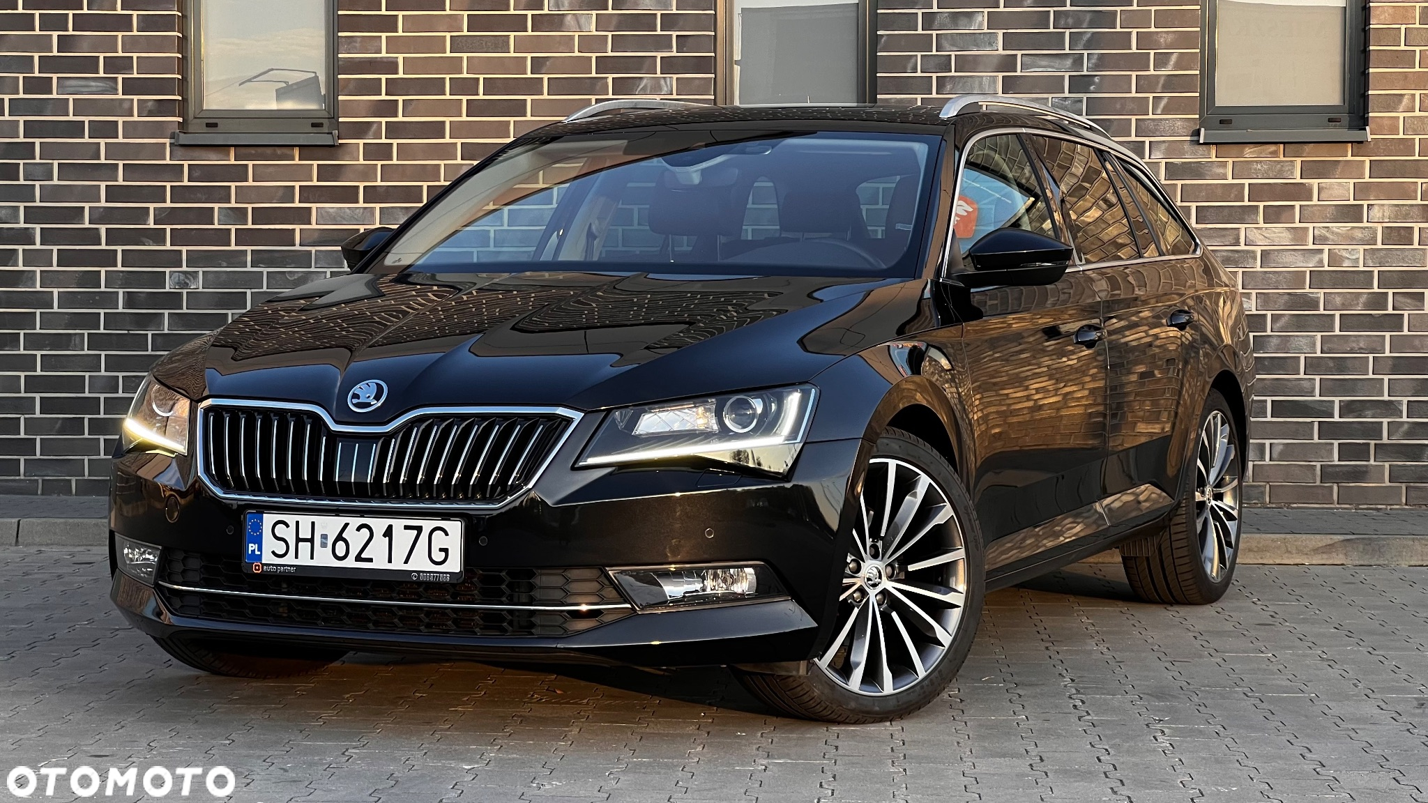 Skoda Superb 2.0 TDI 4x4 DSG L&K - 5