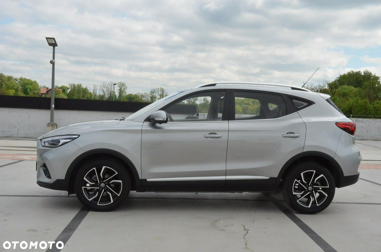 MG ZS - 10